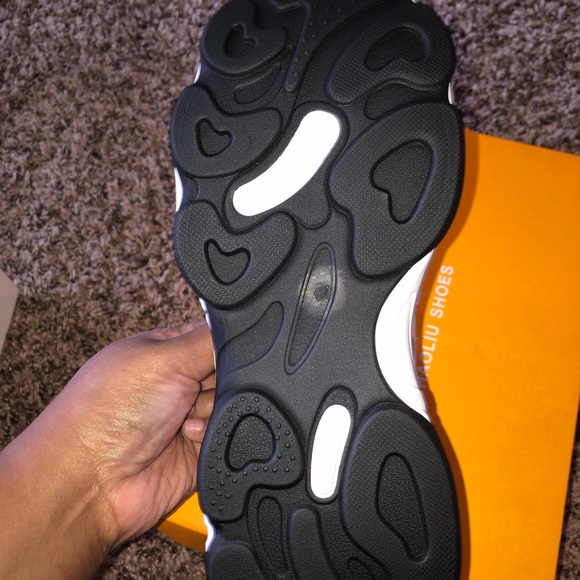 SHEIN Shoes - Picture 2 of 4